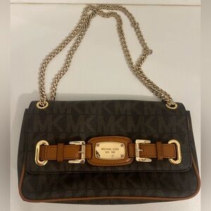 Bundle 👛 Michael Kors bag & 🎁Bag